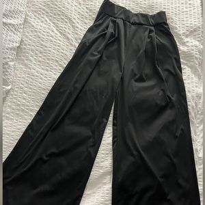 Like new extra wide high waisted pants